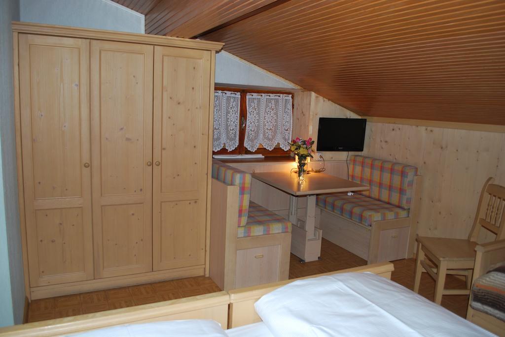 Albergo Pineta Castello-Molina di Fiemme Pokoj fotografie
